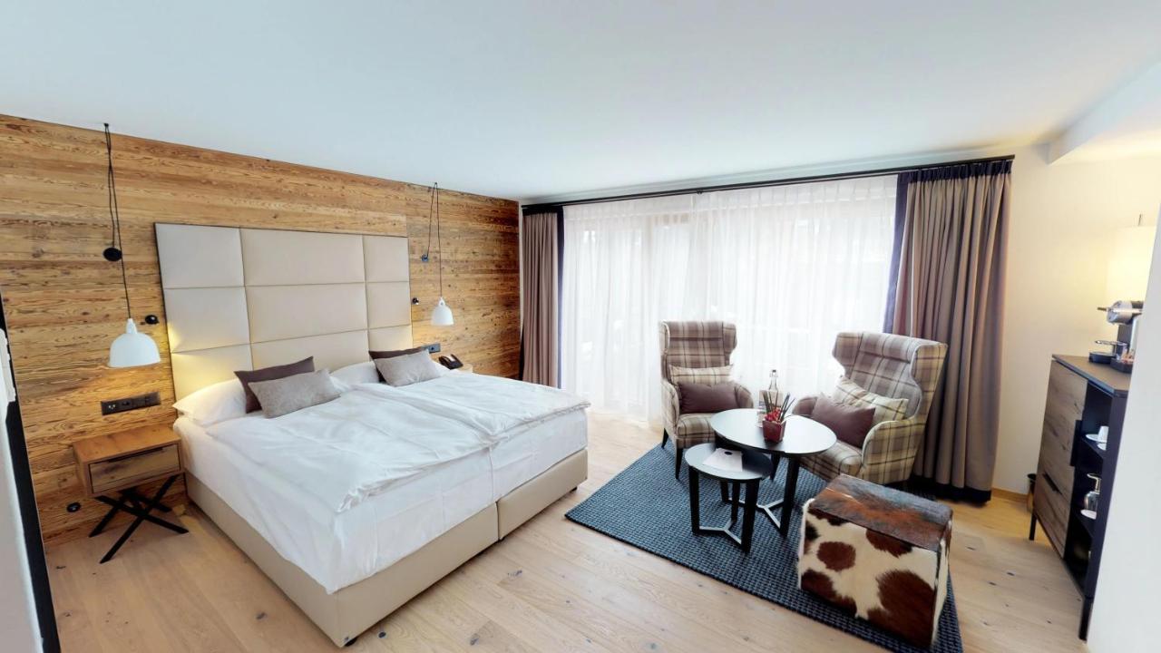 Standard King Room